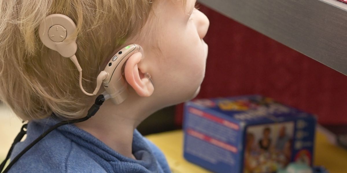 Speech therapy for cochlear implants kids